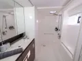 REACH Leopard 50 - master cabin bathroom REACH Leopard 50 - master cabin bathroom
