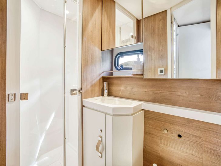 PERMABEAR Bali 5.4 - cabin 1 bathroom PERMABEAR Bali 5.4 - cabin 1 bathroom