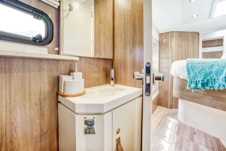 Charter Yacht PERMABEAR - Bali 5.4 - 5 Cabins - Tortola - Anegada - Virgin Gorda - BVI - Caribbean