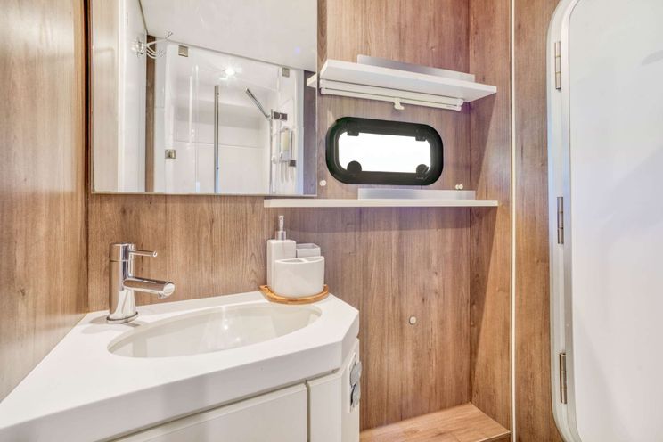 Charter Yacht PERMABEAR - Bali 5.4 - 5 Cabins - Tortola - Anegada - Virgin Gorda - BVI - Caribbean