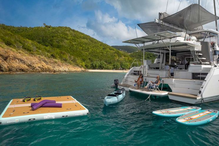 Charter Yacht SALTY DOG - Leopard 50 - 4 Cabins - Tortola - Anegada - Virgin Gorda - BVI - Caribbean