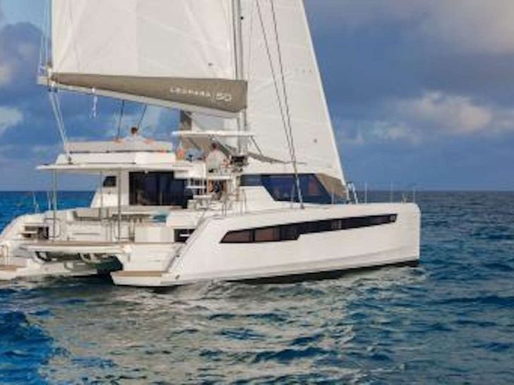 HAZEL DELLA - Leopard 50,stern view HAZEL DELLA - Leopard 50,stern view