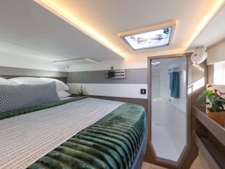 HAZEL DELLA - Leopard 50,VIP cabin 2 HAZEL DELLA - Leopard 50,VIP cabin 2