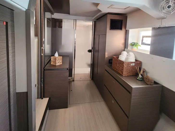 HAZEL DELLA Leopard 50 - master cabin hallway HAZEL DELLA Leopard 50 - master cabin hallway