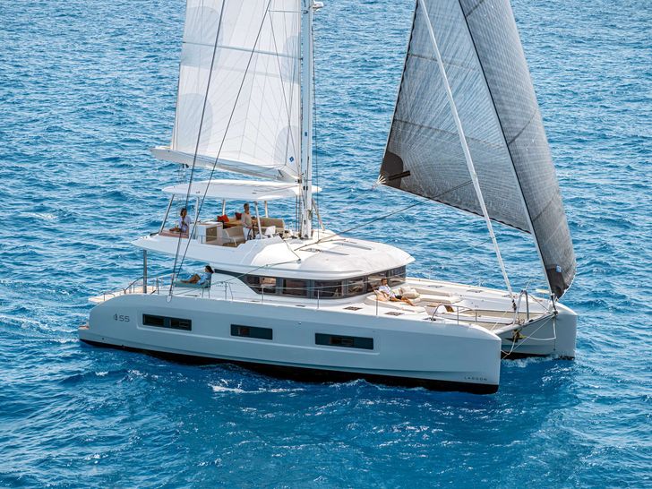 NOMAD Lagoon 55 - main profile NOMAD Lagoon 55 - main profile