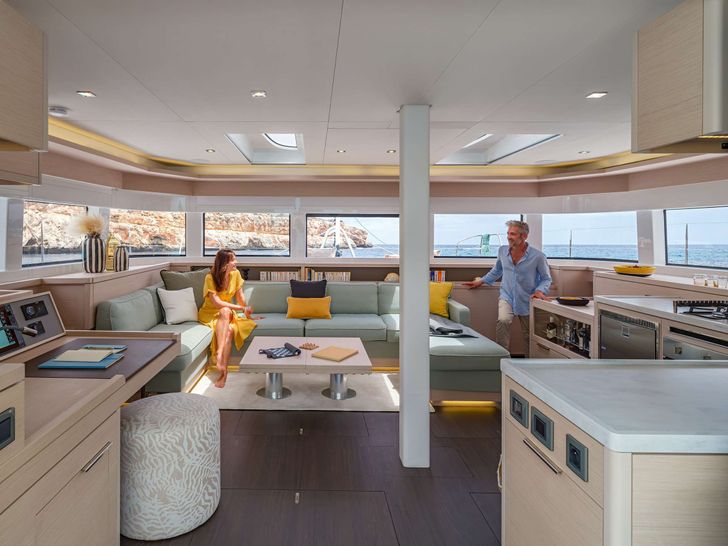 NOMAD Lagoon 55 - saloon and galley panoramic shot NOMAD Lagoon 55 - saloon and galley panoramic shot