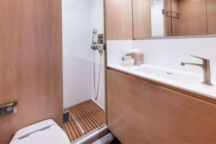 Charter Yacht YCH2 - Leopard 90 ft - 3 Cabins - Naples - Sicily - French Riviera - Corsica - Sardinia - Leewards - Windwards - Caribbean