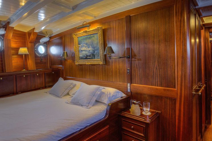 Charter Yacht TRINAKRIA - Gulet 49 m - 5 Cabins - South of France - French Riviera - Corsica - Naples - Sicily - Sardinia
