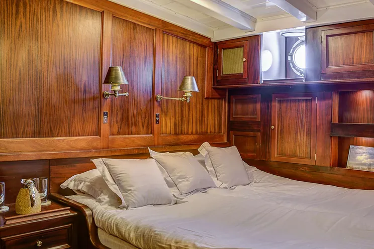 Charter Yacht TRINAKRIA - Gulet 49 m - 5 Cabins - South of France - French Riviera - Corsica - Naples - Sicily - Sardinia