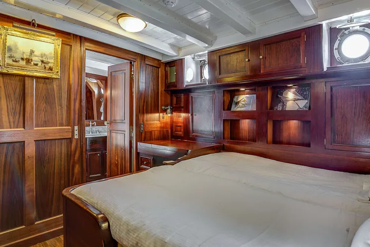 Charter Yacht TRINAKRIA - Gulet 49 m - 5 Cabins - South of France - French Riviera - Corsica - Naples - Sicily - Sardinia