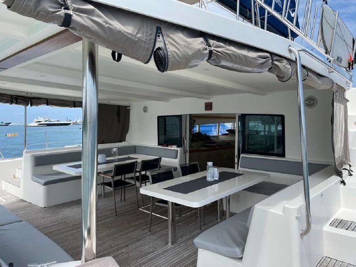 JAMAICA - Catlante 600,aft alfresco dining area other view JAMAICA - Catlante 600,aft alfresco dining area other view