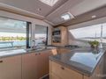 MANGOFLOAT - Fountaine Pajot Helia 44,galley MANGOFLOAT - Fountaine Pajot Helia 44,galley