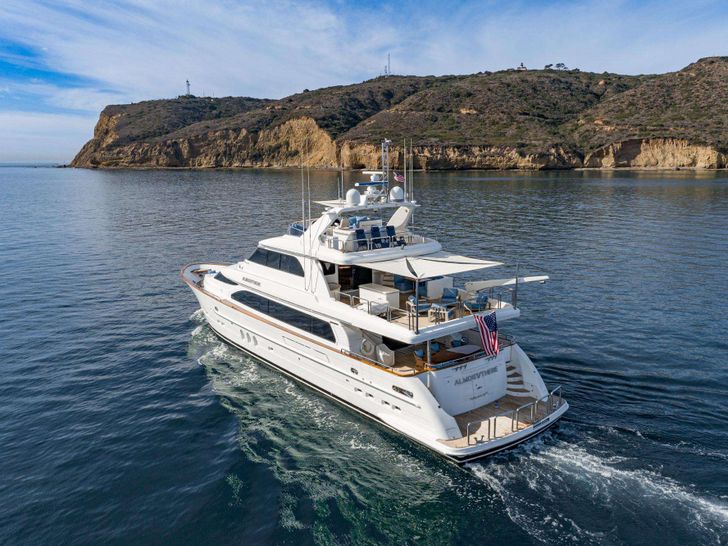 ALMOST THERE - Horizon 106,cruising stern view ALMOST THERE - Horizon 106,cruising stern view