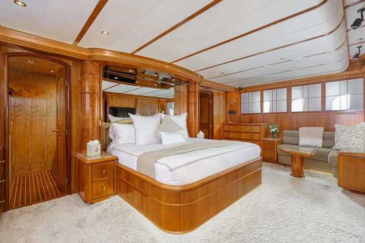 Charter Yacht ALMOST THERE - Horizon 106 - 3 Cabins - San Diego - California - Seattle - San Juan Islands - Washington - USA