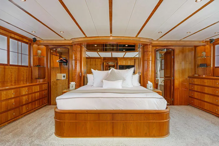 Charter Yacht ALMOST THERE - Horizon 106 - 3 Cabins - San Diego - California - Seattle - San Juan Islands - Washington - USA
