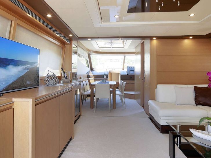 LUKAS - Filippetti Yacht 24m,saloon with TV LUKAS - Filippetti Yacht 24m,saloon with TV