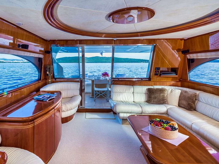 MARINO - Ferretti 730,saloon seating with glass windows MARINO - Ferretti 730,saloon seating with glass windows