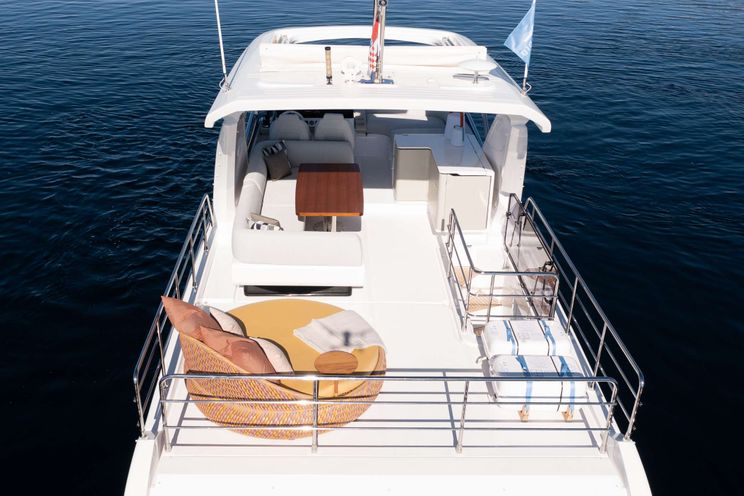 Charter Yacht ALIBABA