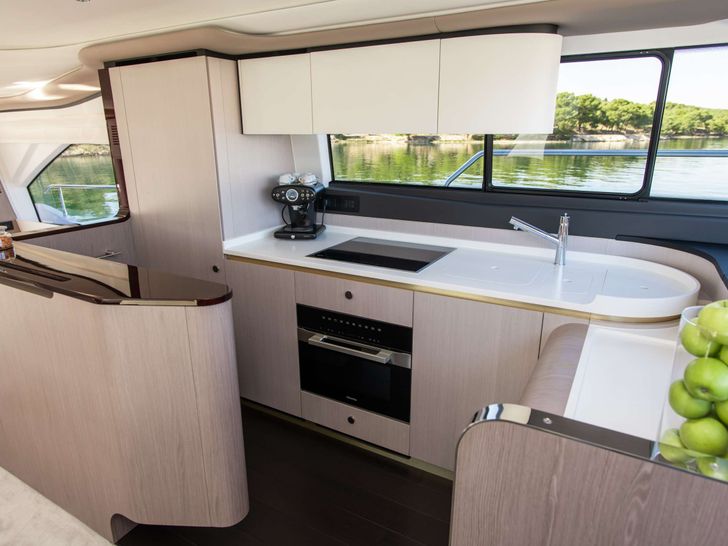 ALIBABA - Azimut 60 Fly,galley ALIBABA - Azimut 60 Fly,galley