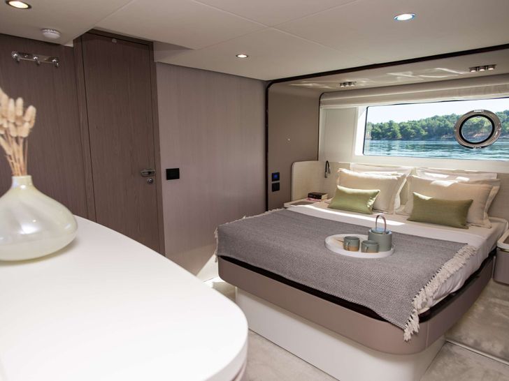 ALIBABA - Azimut 60 Fly,master cabin ALIBABA - Azimut 60 Fly,master cabin