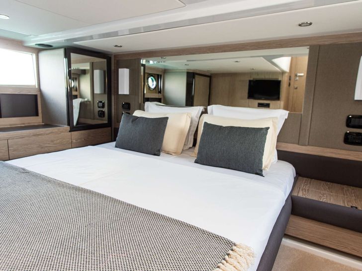 FELLOW III - Azimut Atlantis 50 HT,master cabin FELLOW III - Azimut Atlantis 50 HT,master cabin