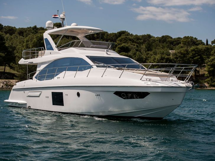 MAWI - Azimut 55 Fly,bow shot MAWI - Azimut 55 Fly,bow shot