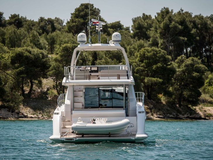 MAWI - Azimut 55 Fly,stern view MAWI - Azimut 55 Fly,stern view