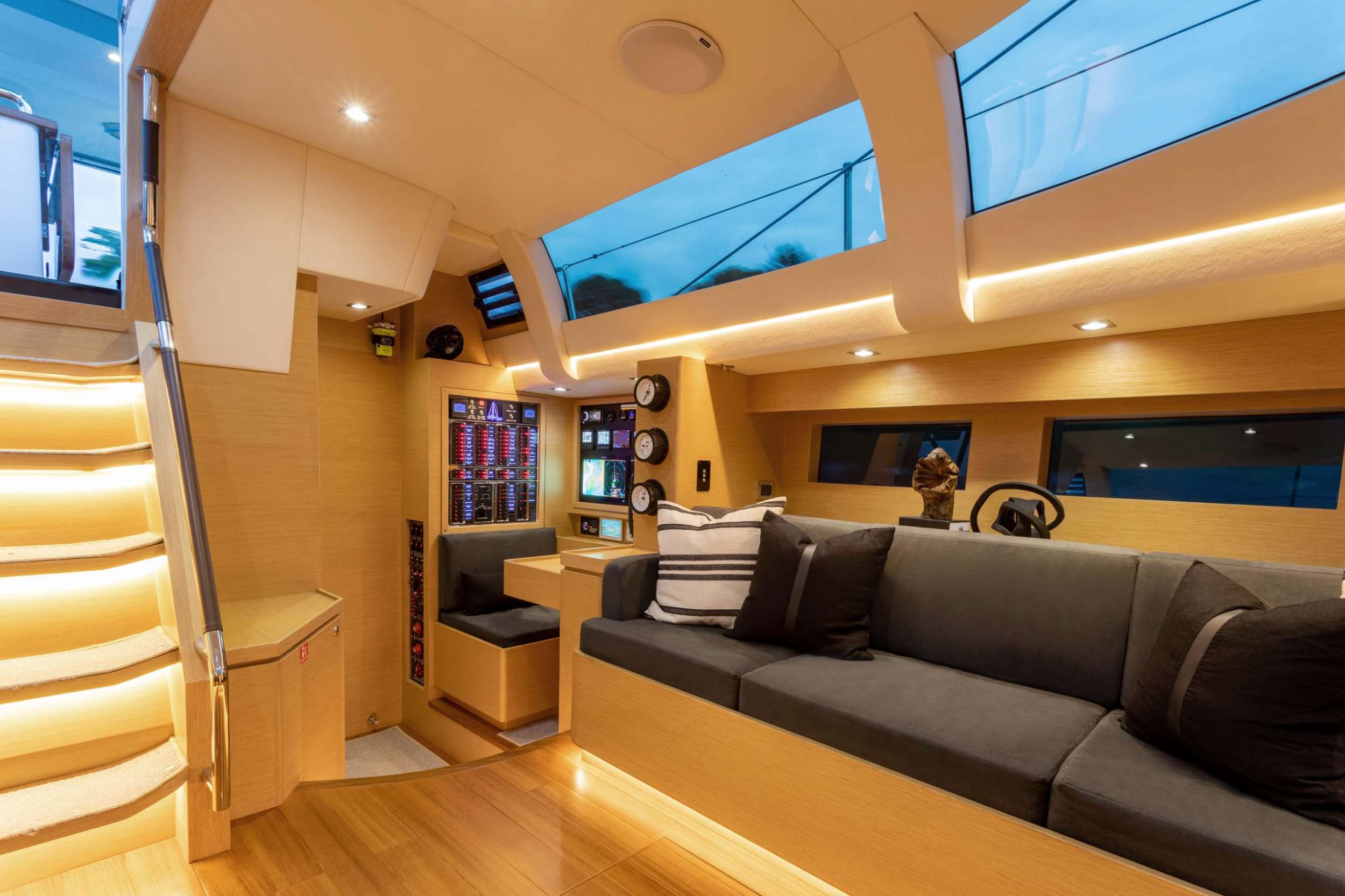 Charter Yacht VANISHING POINT - Hylas H57 - 2 Cabins - Nassau - Exumas - Bahamas