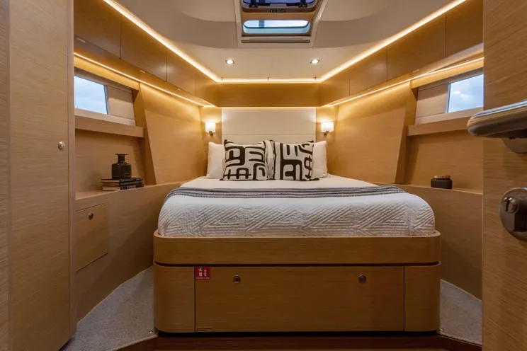 Charter Yacht VANISHING POINT - Hylas H57 - 2 Cabins - Nassau - Exumas - Bahamas
