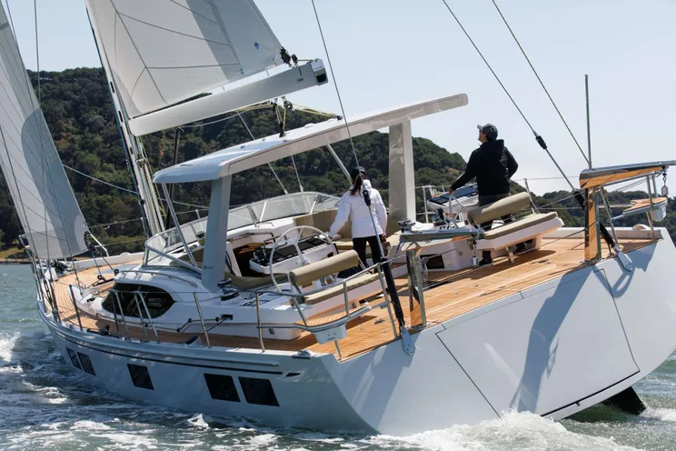 Charter Yacht VANISHING POINT - Hylas H57 - 2 Cabins - Nassau - Exumas - Bahamas