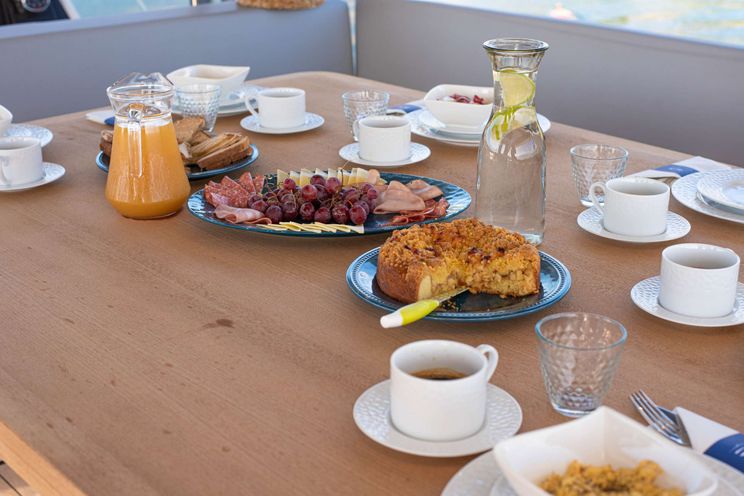 Charter Yacht KAMCHATKA - Adventura 14 Power Catamaran - 4 Cabins - Lefkas - Athens - Santorini - Greece