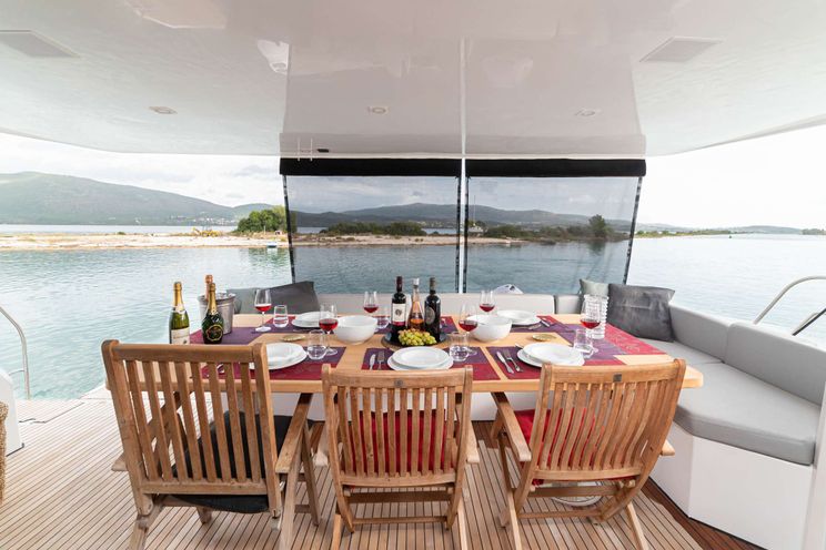 Charter Yacht KAMCHATKA - Adventura 14 Power Catamaran - 4 Cabins - Lefkas - Athens - Santorini - Greece