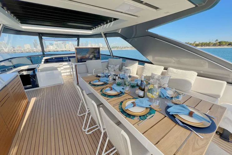 Charter Yacht C DAZE - San Lorenzo SL86 - 4 Cabins - Nassau - Exumas - Bahamas