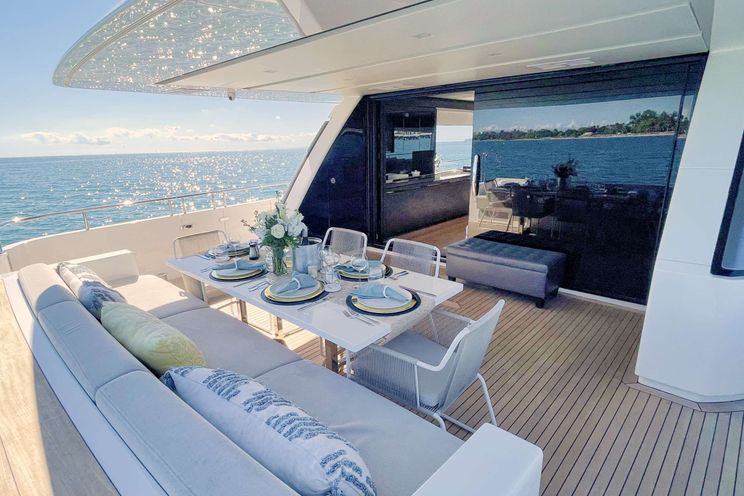 Charter Yacht C DAZE - San Lorenzo SL86 - 4 Cabins - Nassau - Exumas - Bahamas