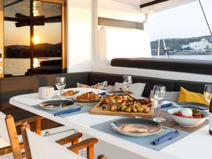 ADEL Lagoon 55 - aft deck alfresco dining area ADEL Lagoon 55 - aft deck alfresco dining area