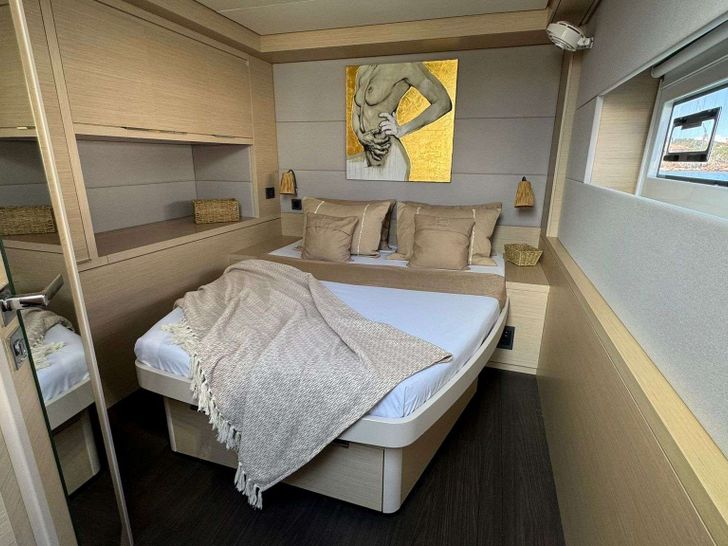 ADEL Lagoon 55 - VIP cabin 1 ADEL Lagoon 55 - VIP cabin 1