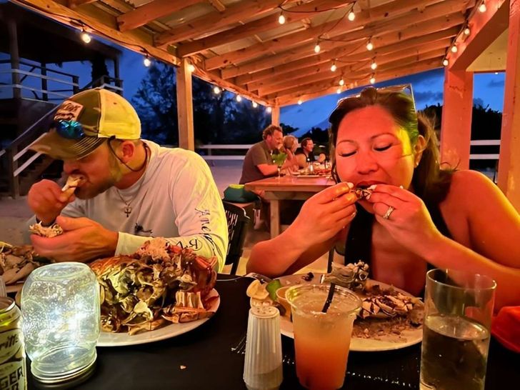 SUN GODDESS Royal Cape 53 - dinner SUN GODDESS Royal Cape 53 - dinner