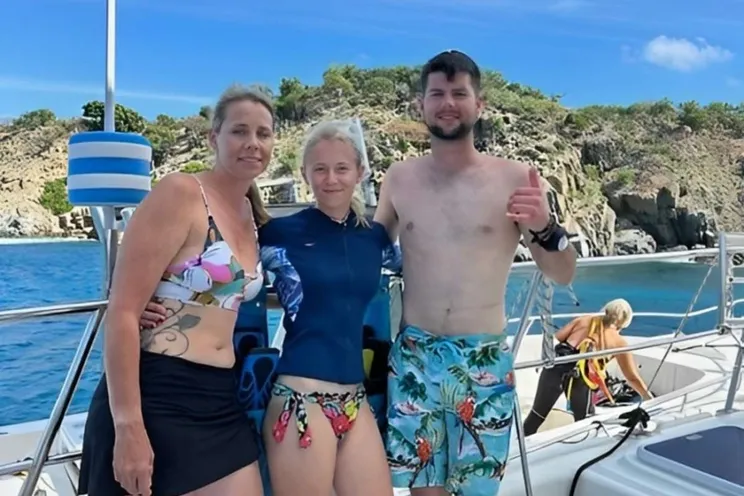 Charter Yacht SUN GODDESS - Royal Cape 53 - 3 Cabins - Tortola - Anegada - Virgin Gorda - BVI - Caribbean