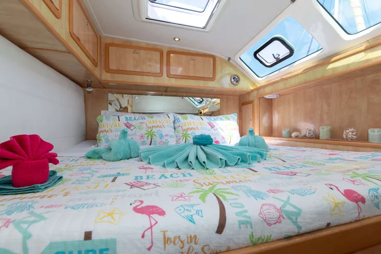 Charter Yacht SUN GODDESS - Royal Cape 53 - 3 Cabins - Tortola - Anegada - Virgin Gorda - BVI - Caribbean