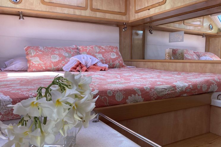 Charter Yacht SUN GODDESS - Royal Cape 53 - 3 Cabins - Tortola - Anegada - Virgin Gorda - BVI - Caribbean