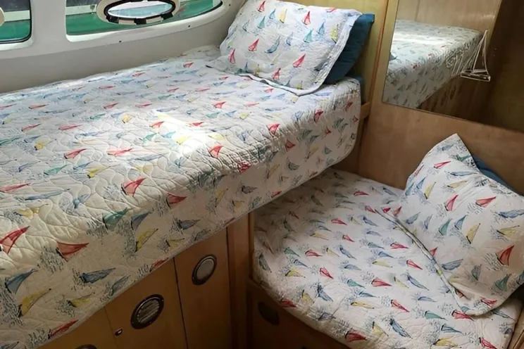 Charter Yacht SUN GODDESS - Royal Cape 53 - 3 Cabins - Tortola - Anegada - Virgin Gorda - BVI - Caribbean