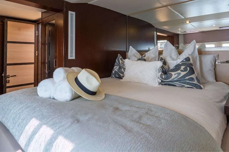 Charter Yacht SEAZEN II - Sunreef 70 - 4 Cabins - Cannes - St Tropez - Nice - Monaco - French Riviera