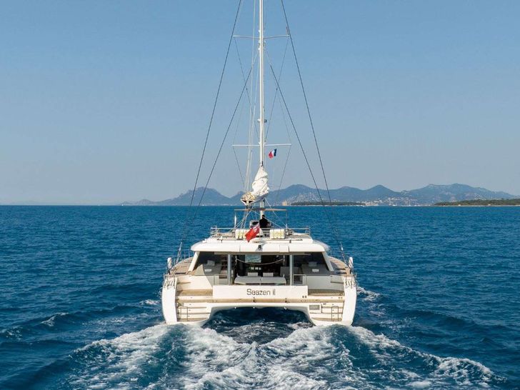 SEAZEN II Sunreef 70 - cruising aft shot SEAZEN II Sunreef 70 - cruising aft shot