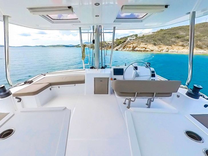 NO INHERITANCE Bali 5.4 - flybridge NO INHERITANCE Bali 5.4 - flybridge