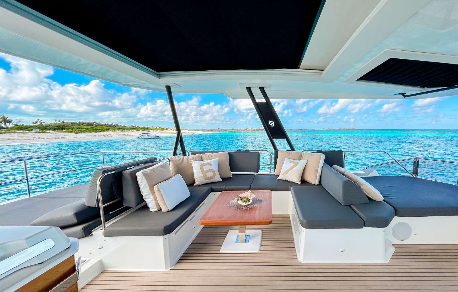 Charter Yacht PRINCESS MILA - Fountaine Pajot 67 - 4 Cabins - Nassau - Exumas - Bahamas