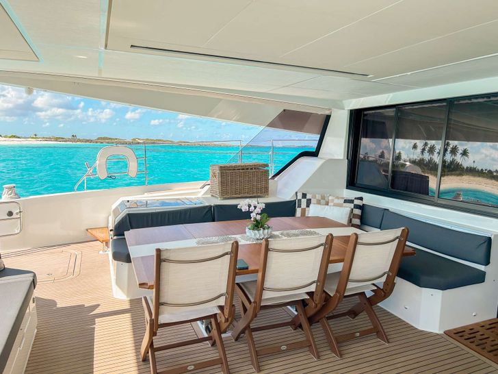 PRINCESS MILA Fountaine Pajot 67 - Aft Deck dining PRINCESS MILA Fountaine Pajot 67 - Aft Deck dining