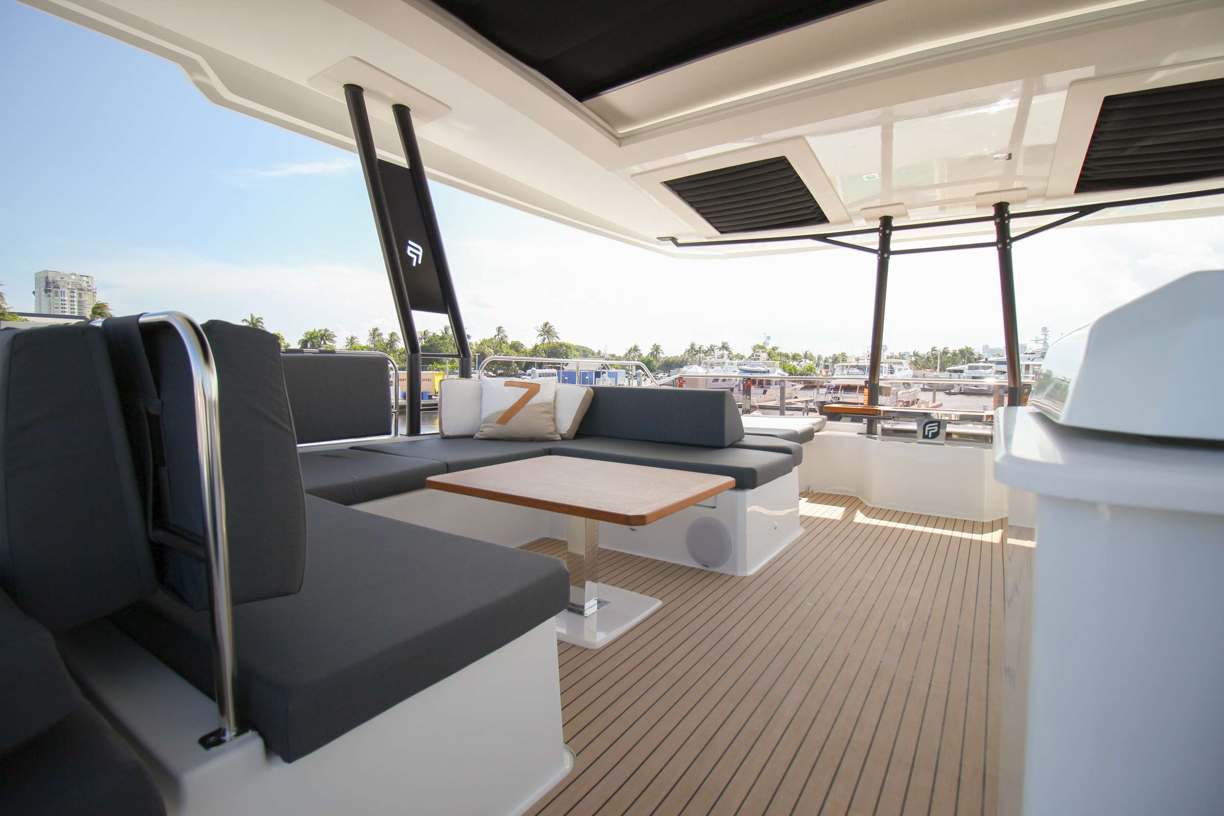 PRINCESS MILA Fountaine Pajot Alegria 67 - Seating on the Flybridge