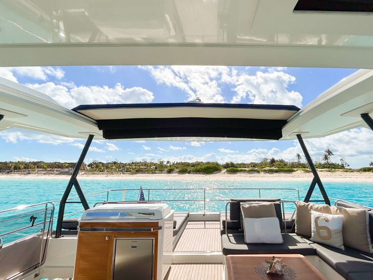 PRINCESS MILA Fountaine Pajot 67 - Flybridge top PRINCESS MILA Fountaine Pajot 67 - Flybridge top