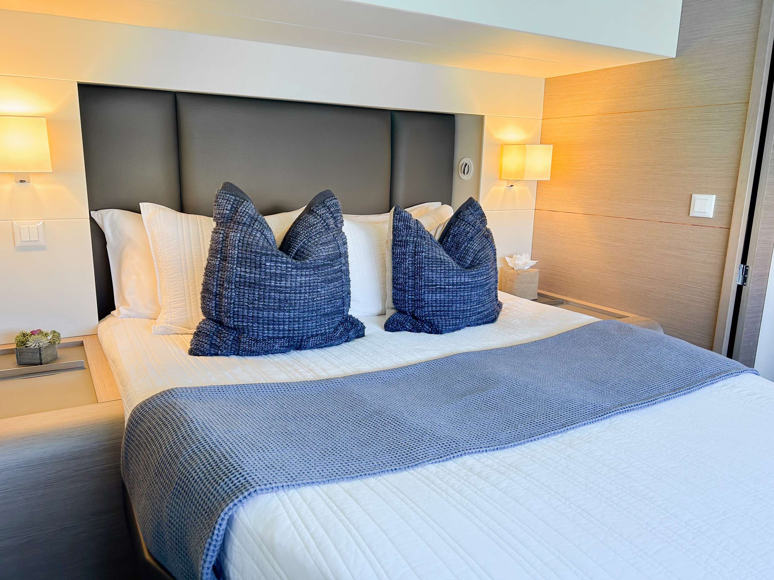 Charter Yacht PRINCESS MILA - Fountaine Pajot 67 - 4 Cabins - Nassau - Exumas - Bahamas