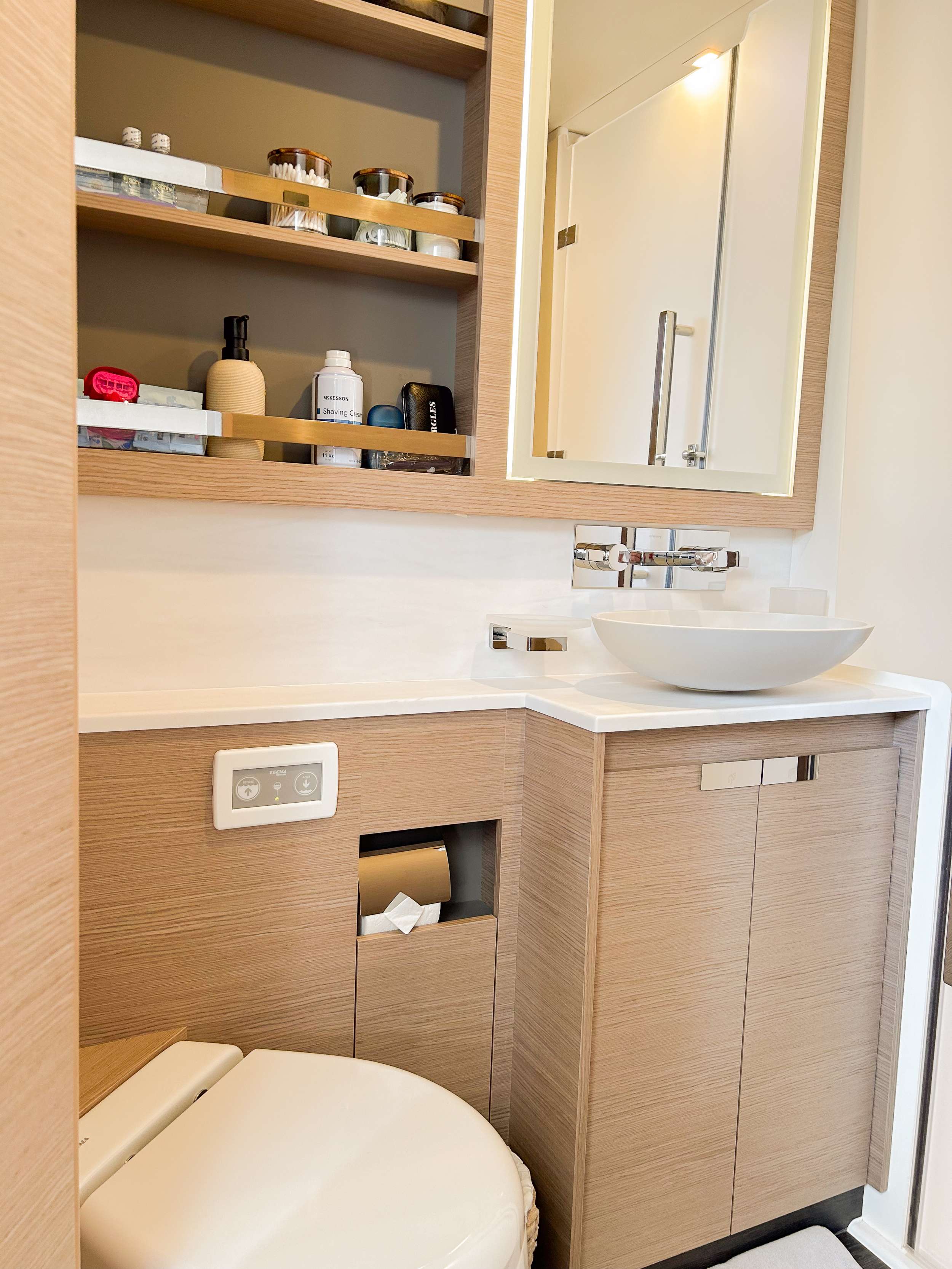 Charter Yacht PRINCESS MILA - Fountaine Pajot 67 - 4 Cabins - Nassau - Exumas - Bahamas